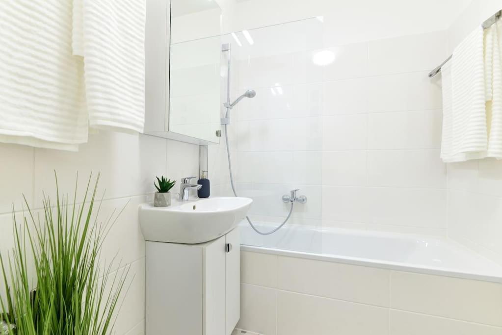 Laurel Bay Apartment Budapest Extérieur photo